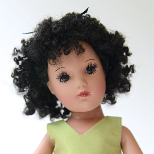 Play Doll - Dark Short and Curly Hair - Ethnic wig